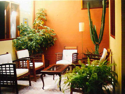 Hotel Emperador Plaza 3*
